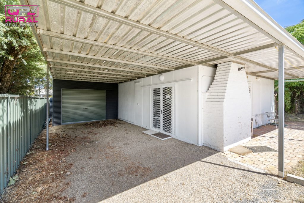 33 Arthur Street, Narrandera NSW 2700 - photo 12
