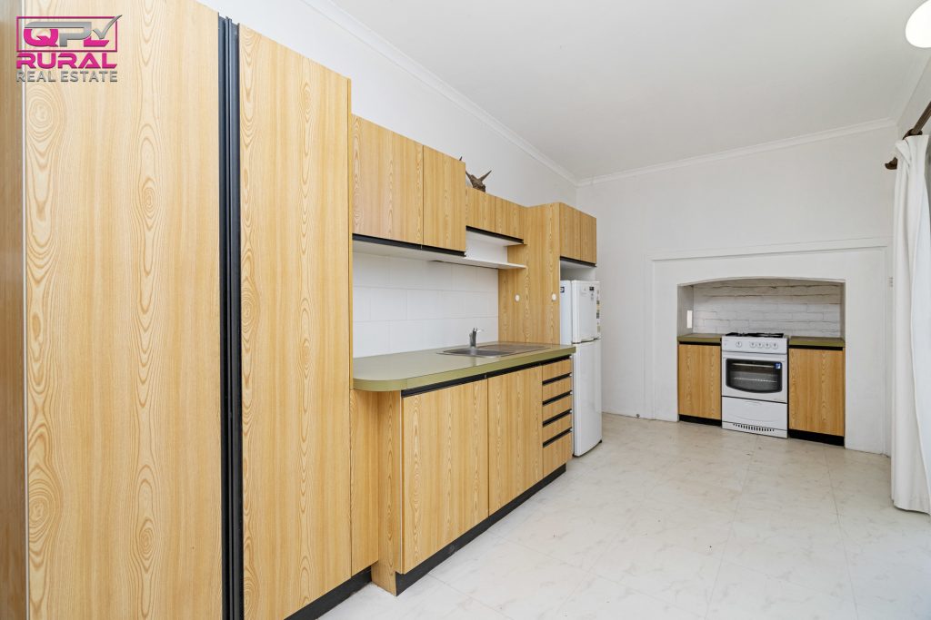 33 Arthur Street, Narrandera NSW 2700 - photo 3