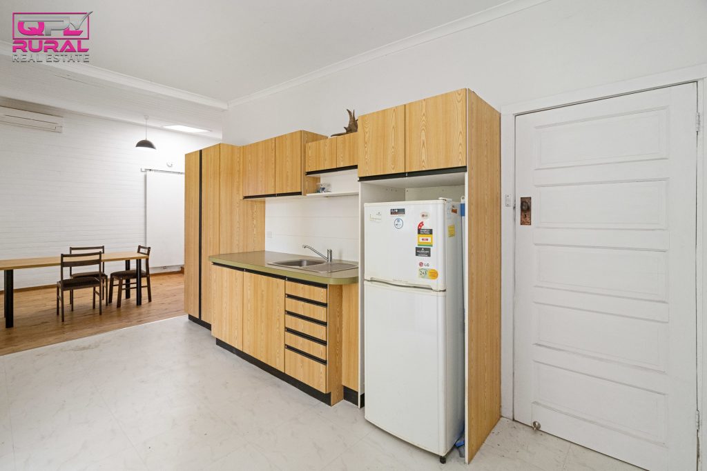 33 Arthur Street, Narrandera NSW 2700 - photo 4