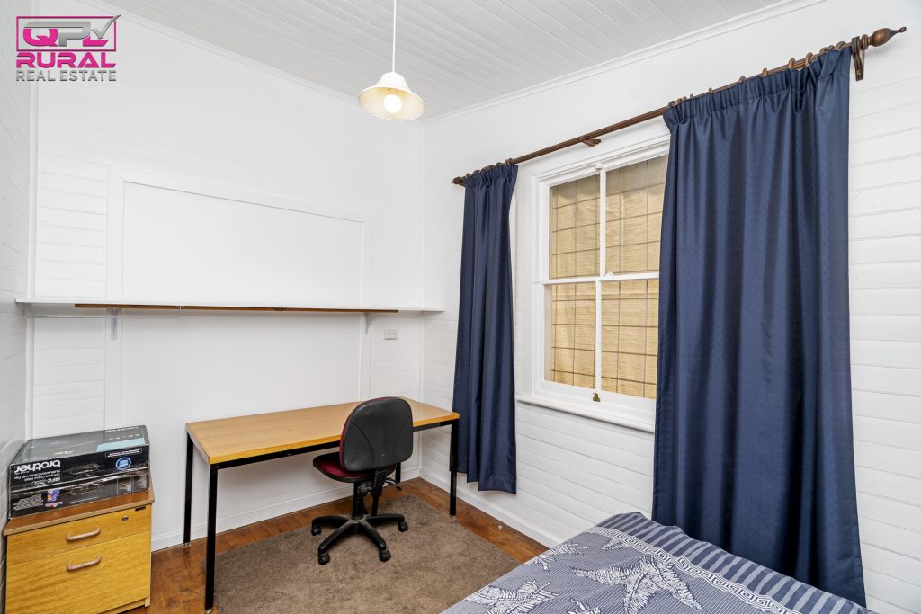 33 Arthur Street, Narrandera NSW 2700 - photo 10
