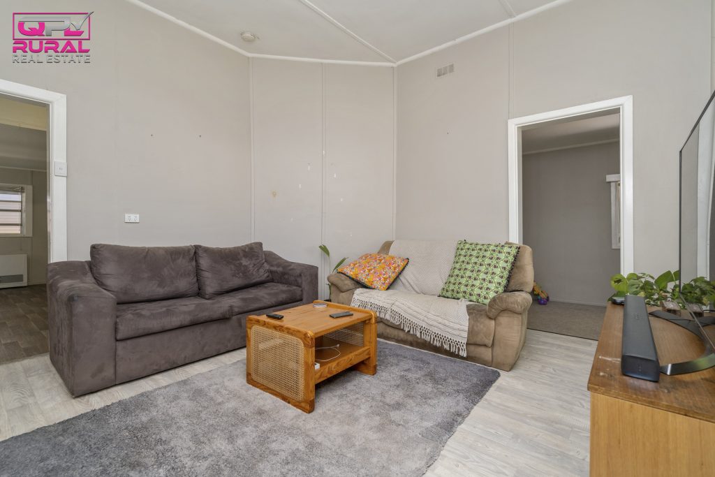 19 Chantilly Street, Narrandera NSW 2700 - photo 4