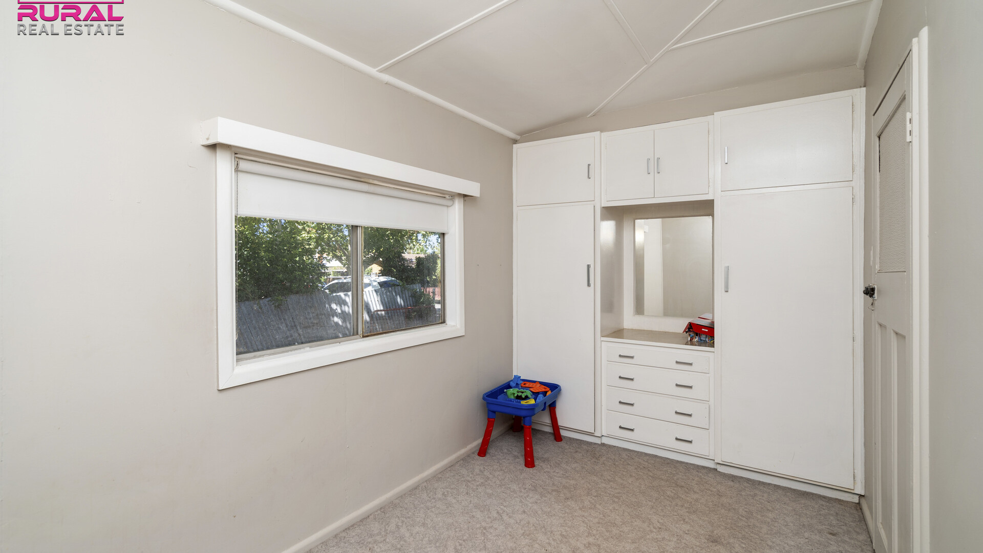 19 Chantilly Street, Narrandera NSW 2700 - photo 8