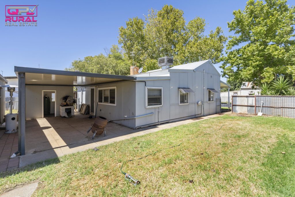 19 Chantilly Street, Narrandera NSW 2700 - photo 10