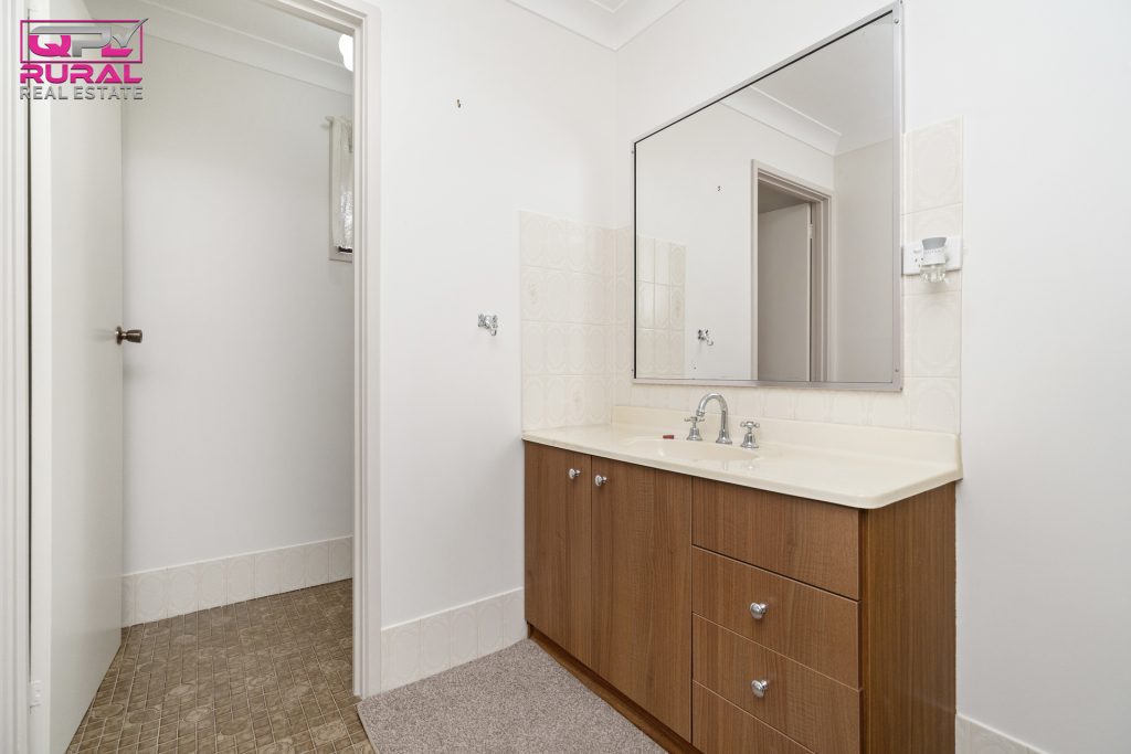 10 Japonica Place, Narrandera NSW 2700 - photo 14