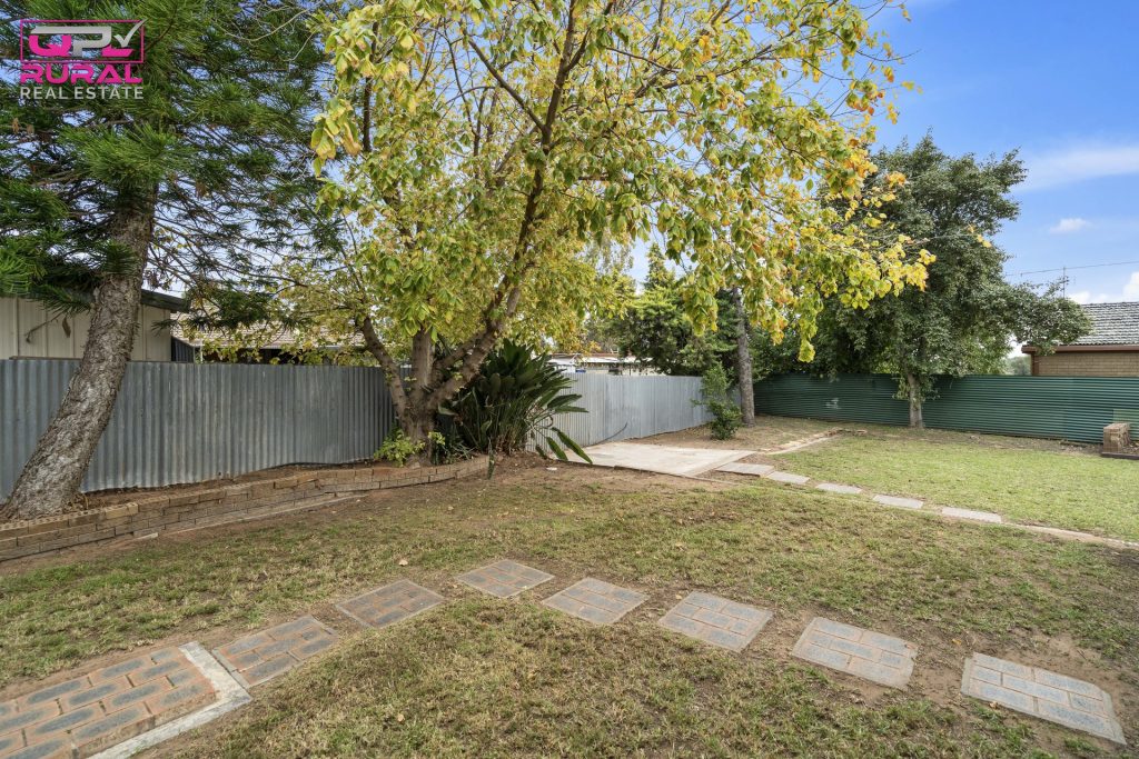 10 Japonica Place, Narrandera NSW 2700 - photo 17