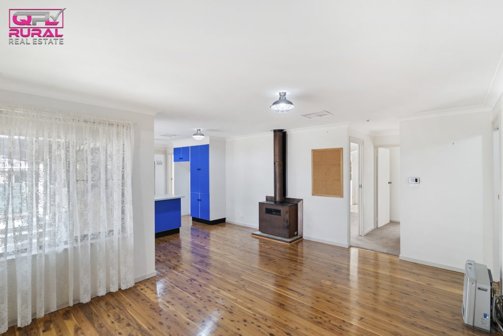 10 Japonica Place, Narrandera NSW 2700 - photo 3