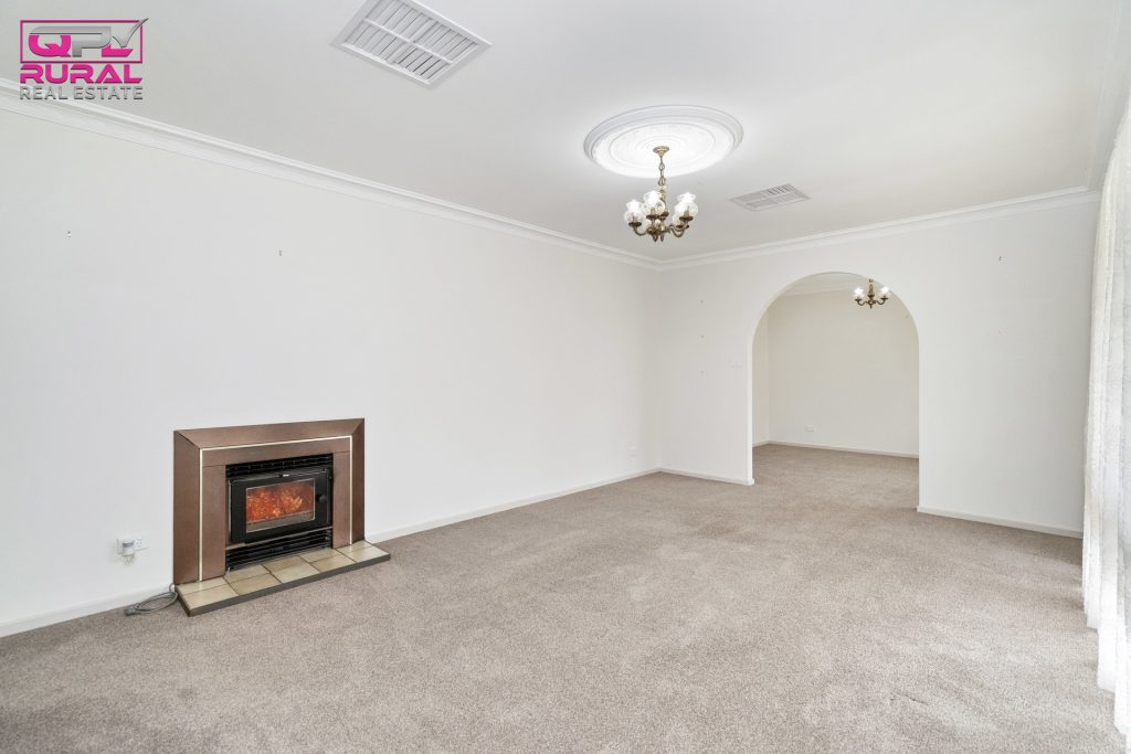 10 Japonica Place, Narrandera NSW 2700 - photo 7