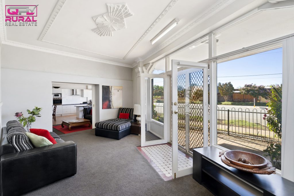 158 Green Street, Lockhart NSW 2656 - photo 2