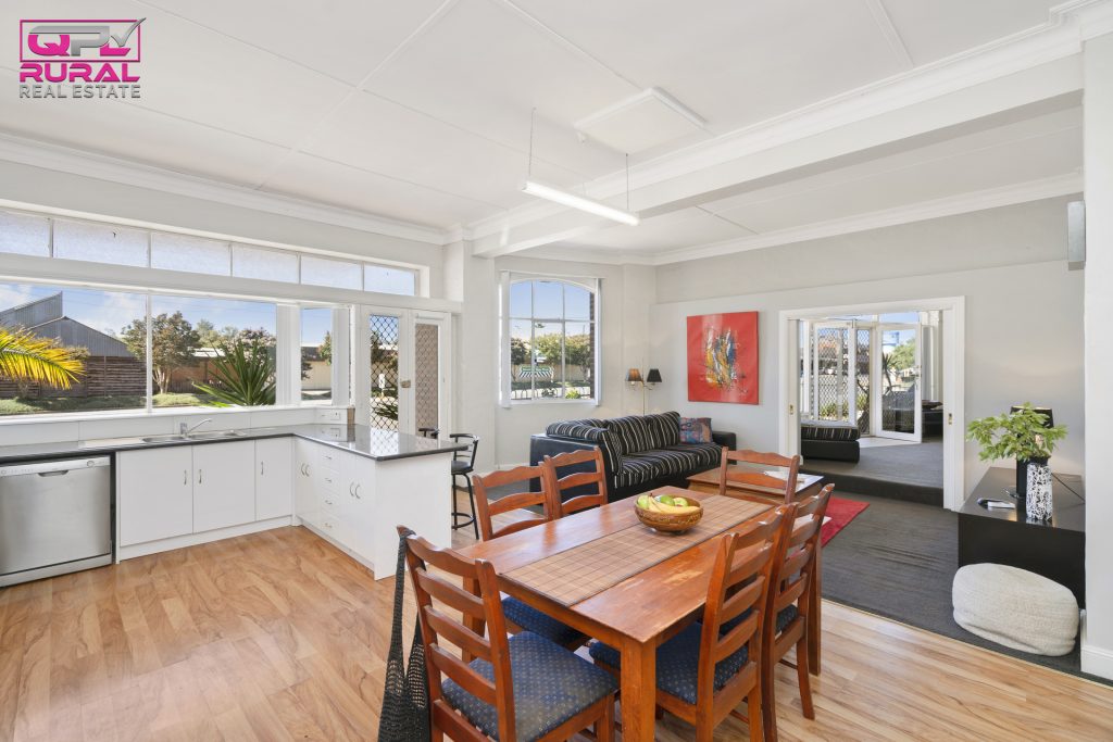158 Green Street, Lockhart NSW 2656 - photo 13