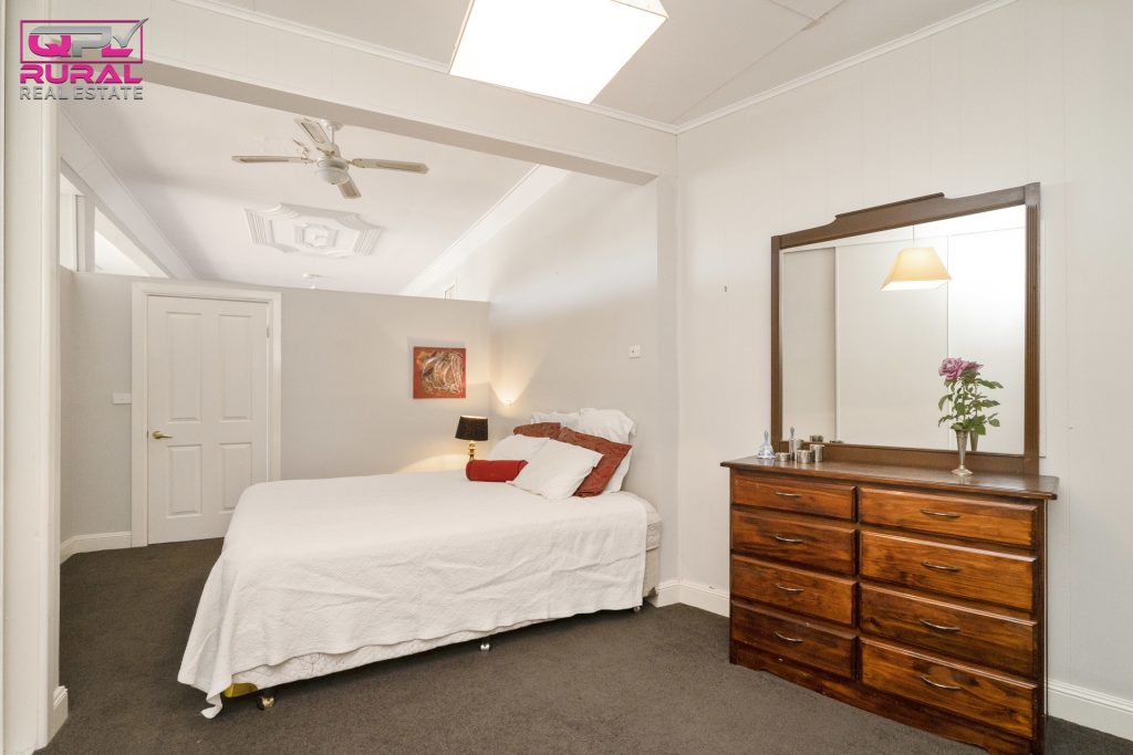 158 Green Street, Lockhart NSW 2656 - photo 20