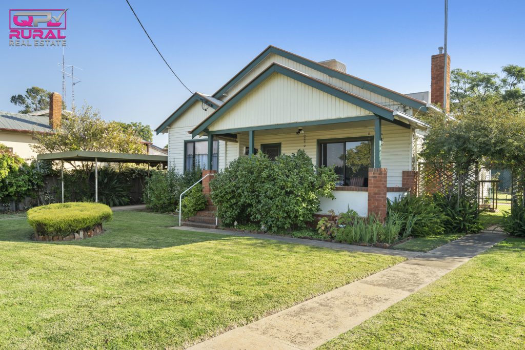 23 Elwin Street, Narrandera NSW 2700 - photo 2