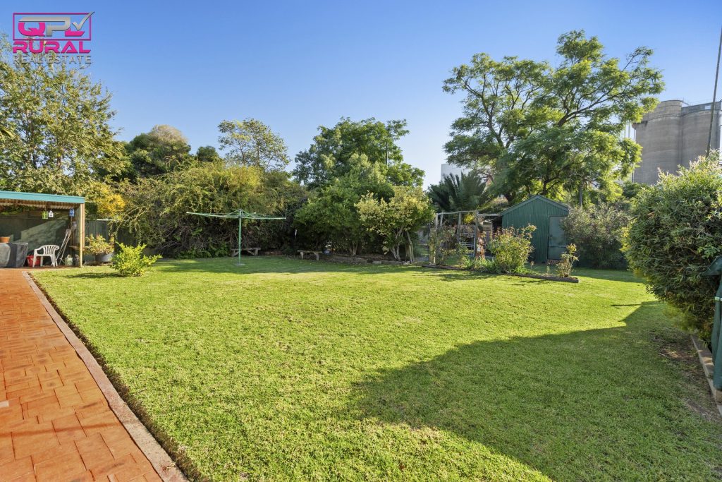 23 Elwin Street, Narrandera NSW 2700 - photo 12