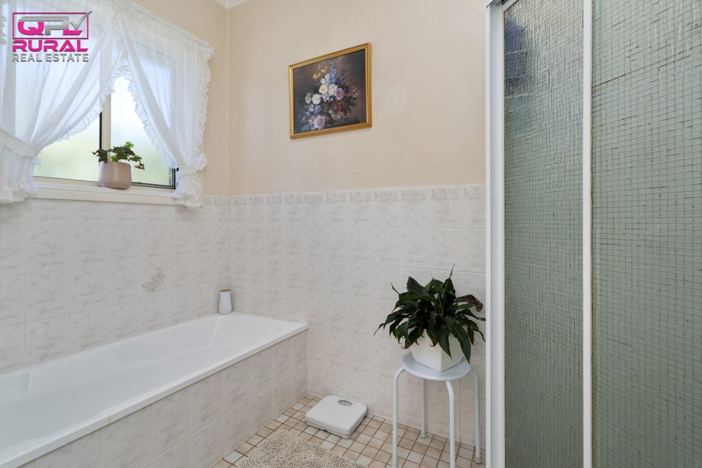 8 Argyle Street, Leeton NSW 2705 - photo 14