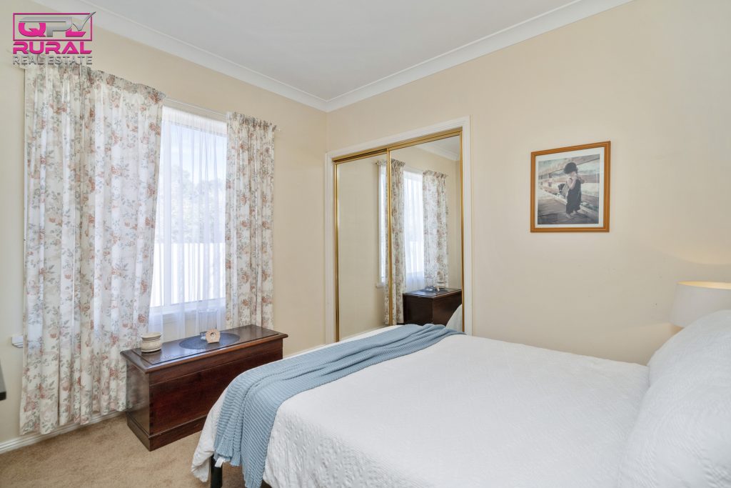 8 Argyle Street, Leeton NSW 2705 - photo 15