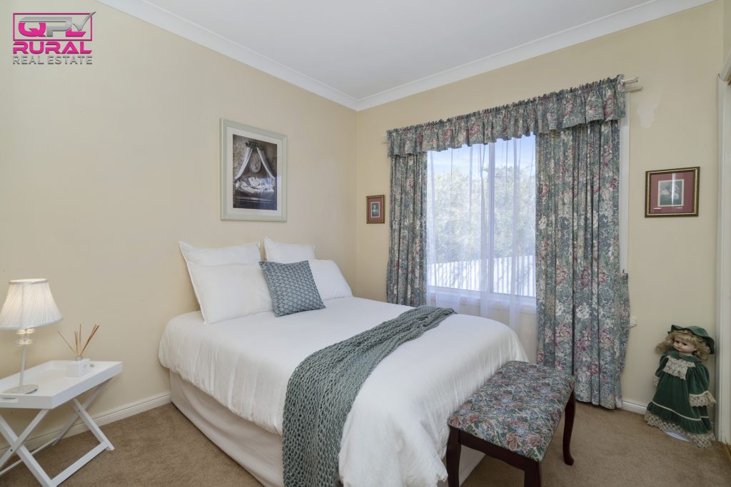 8 Argyle Street, Leeton NSW 2705 - photo 16
