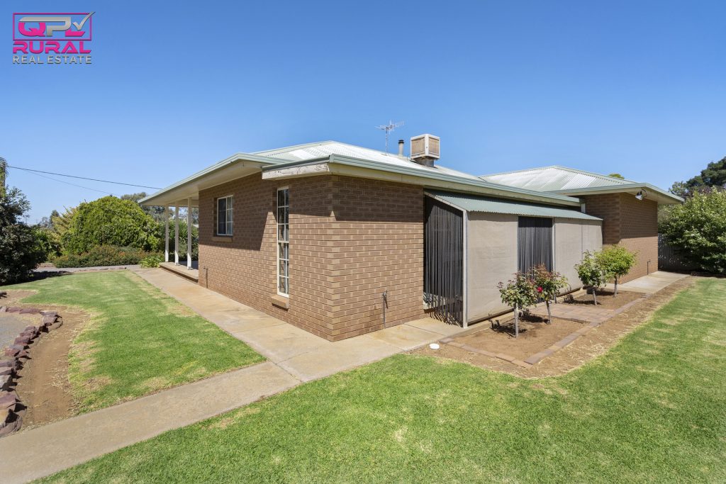 8 Argyle Street, Leeton NSW 2705 - photo 18
