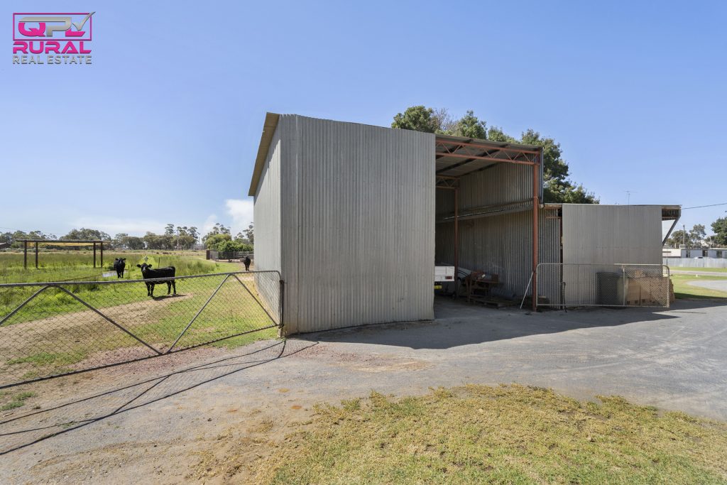 8 Argyle Street, Leeton NSW 2705 - photo 20