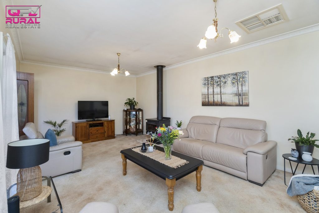 8 Argyle Street, Leeton NSW 2705 - photo 7