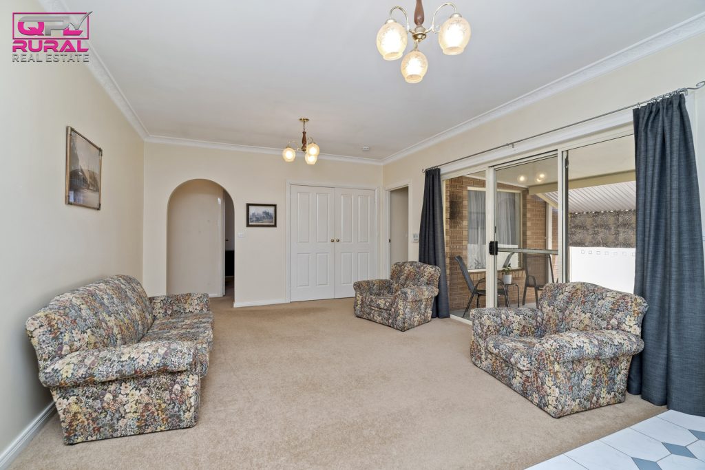 8 Argyle Street, Leeton NSW 2705 - photo 9