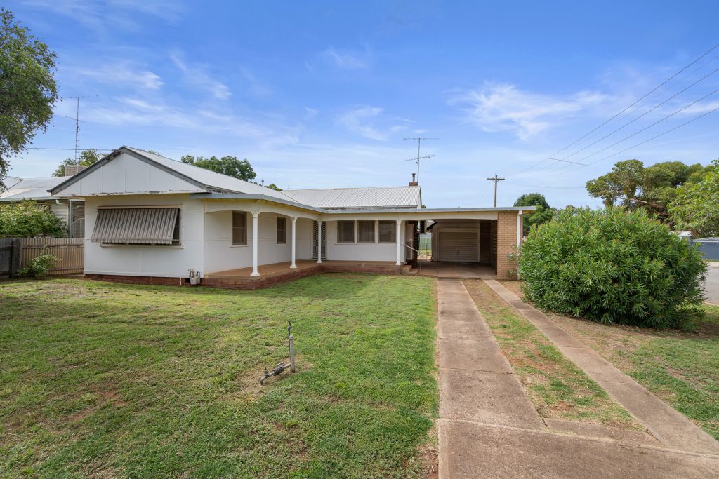 21 Dalgetty Street, Narrandera NSW 2700 - McGrath Riverina