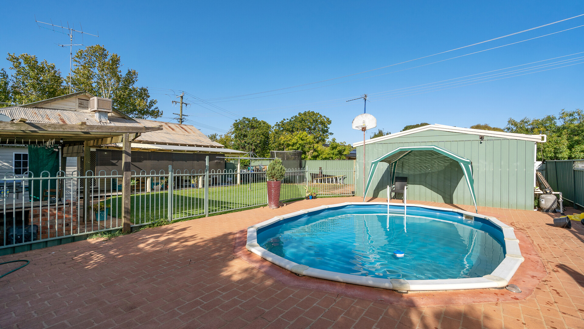 19 Victoria Avenue, Narrandera NSW 2700 - photo 12