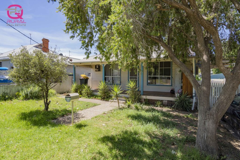15 Arthur Street, Narrandera NSW 2700 - photo 2