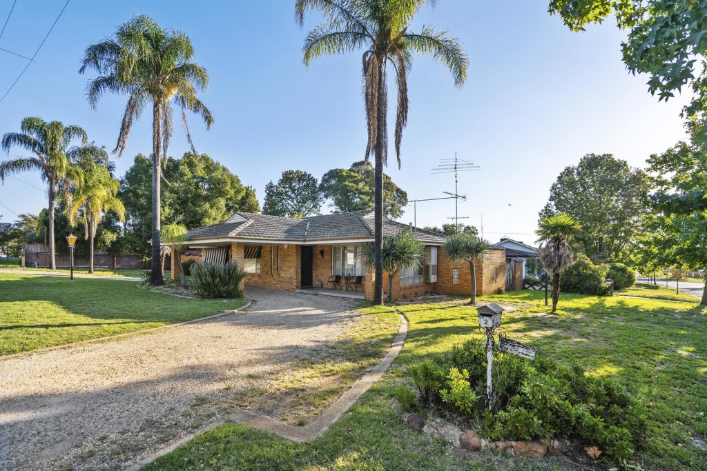 2 Shady Street, Narrandera NSW 2700 - photo 2