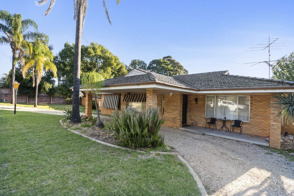2 Shady Street, Narrandera NSW 2700 - McGrath Riverina