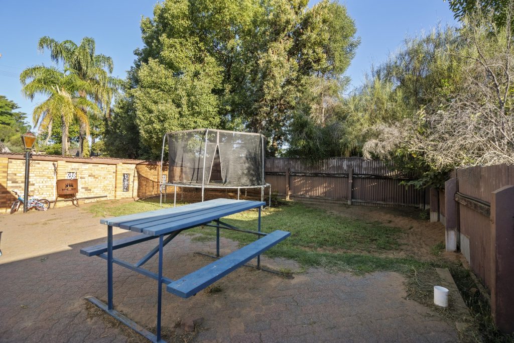 2 Shady Street, Narrandera NSW 2700 - photo 15