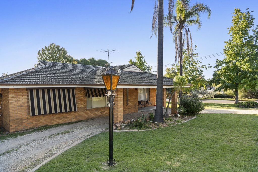 2 Shady Street, Narrandera NSW 2700 - photo 3