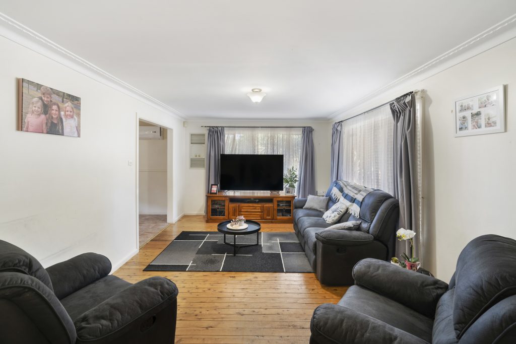 2 Shady Street, Narrandera NSW 2700 - photo 8