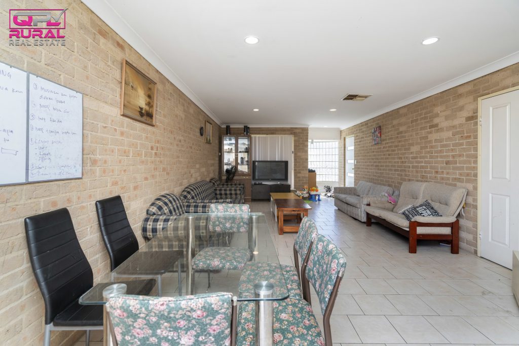 5/185 Palm Avenue, Leeton NSW 2705 - photo 5