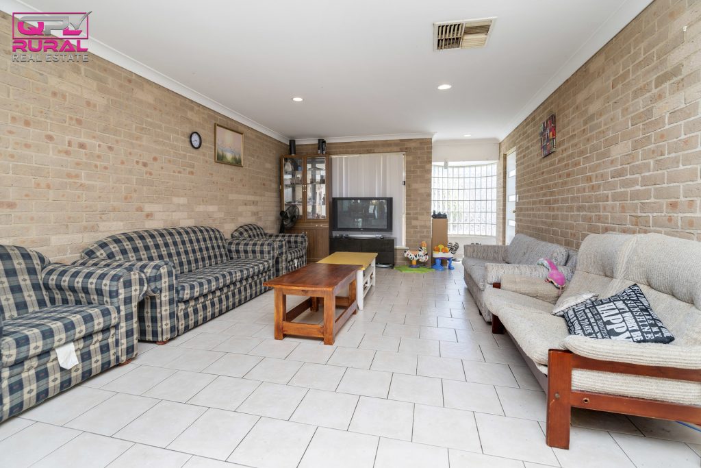5/185 Palm Avenue, Leeton NSW 2705 - photo 6