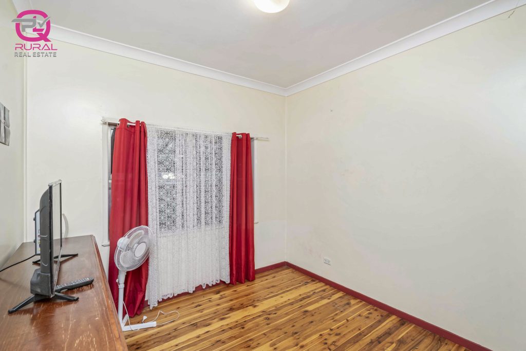 144 Kitchener Road, Temora NSW 2666 - photo 12