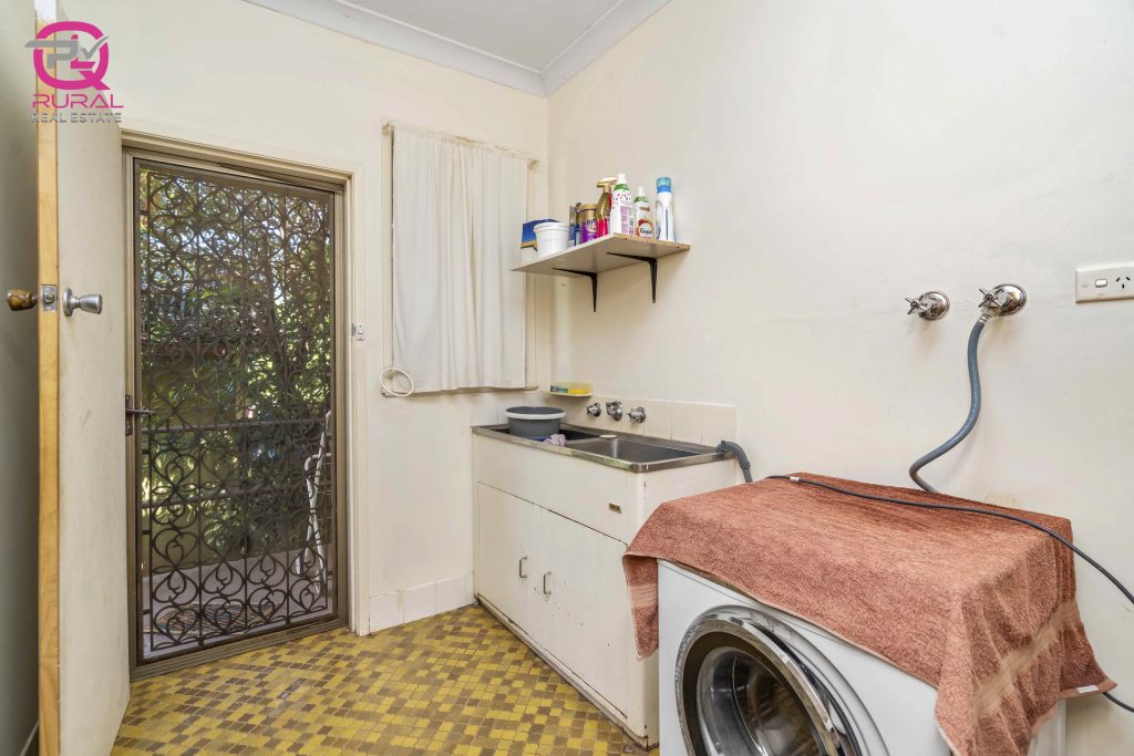 144 Kitchener Road, Temora NSW 2666 - photo 14