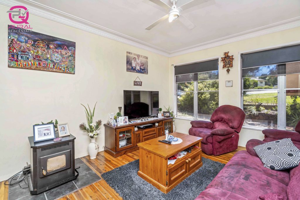 144 Kitchener Road, Temora NSW 2666 - photo 5
