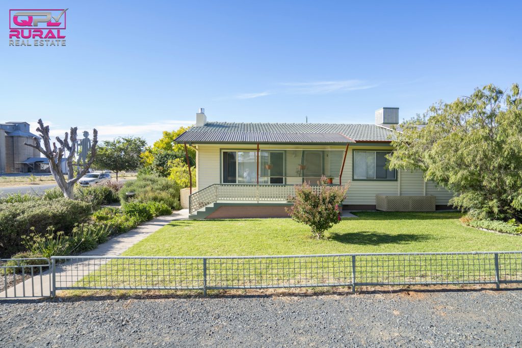 122 Camp Street, Temora NSW 2666 - McGrath Riverina