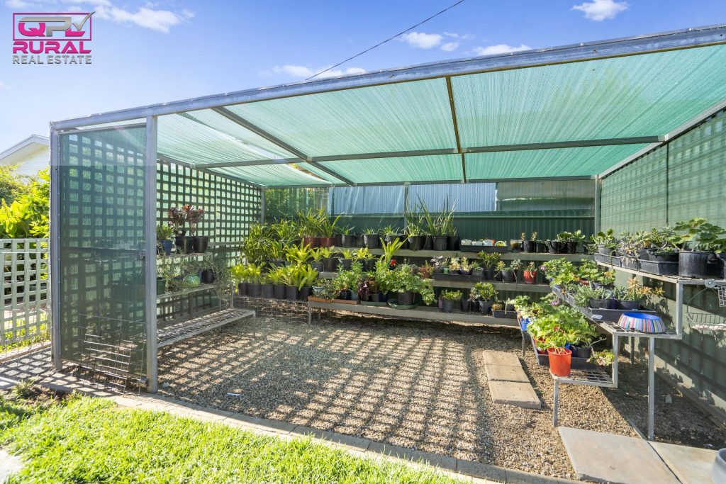 122 Camp Street, Temora NSW 2666 - photo 21
