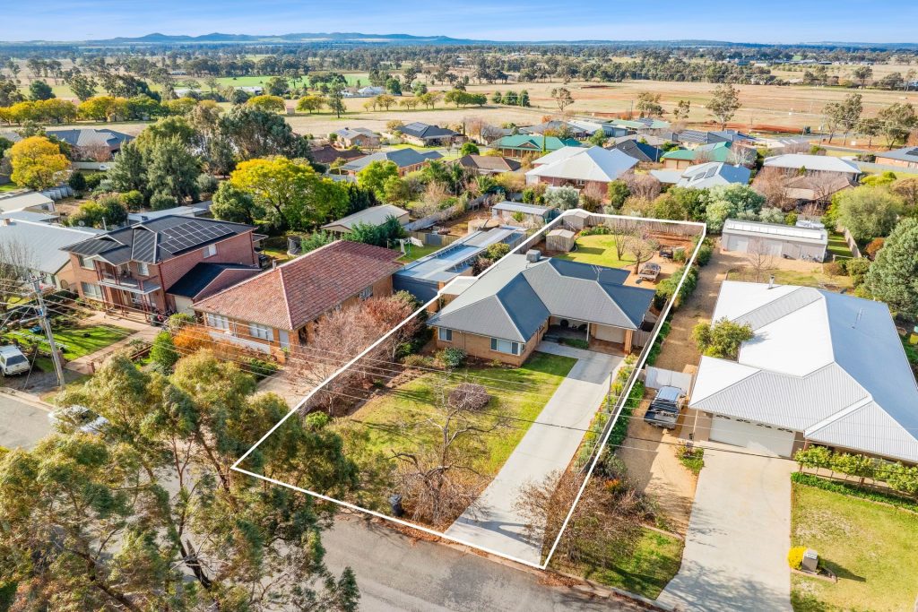 105 Deutcher Street, Temora NSW 2666 - McGrath Riverina
