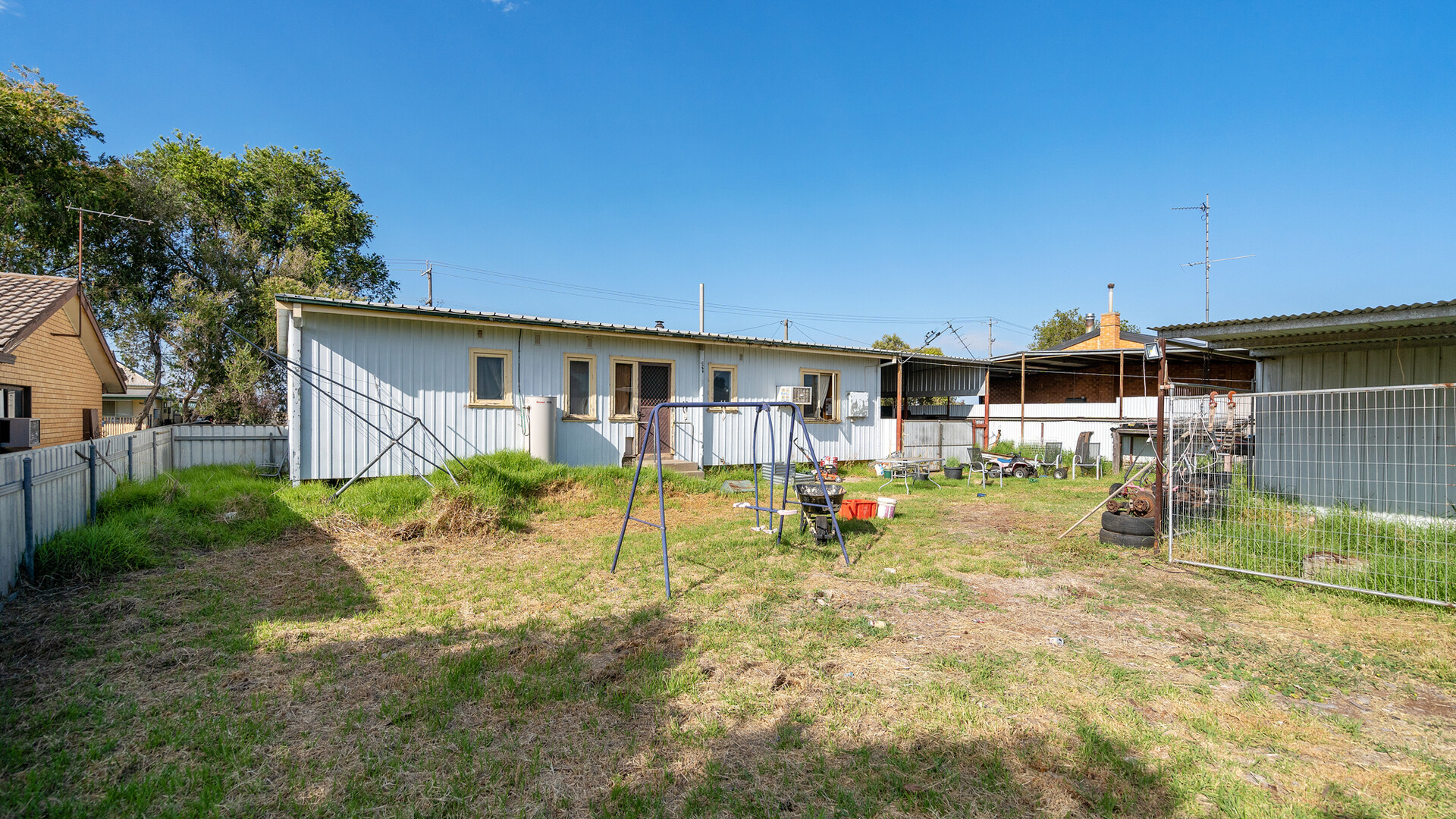 77 Dalgetty Street, Narrandera NSW 2700 - photo 12