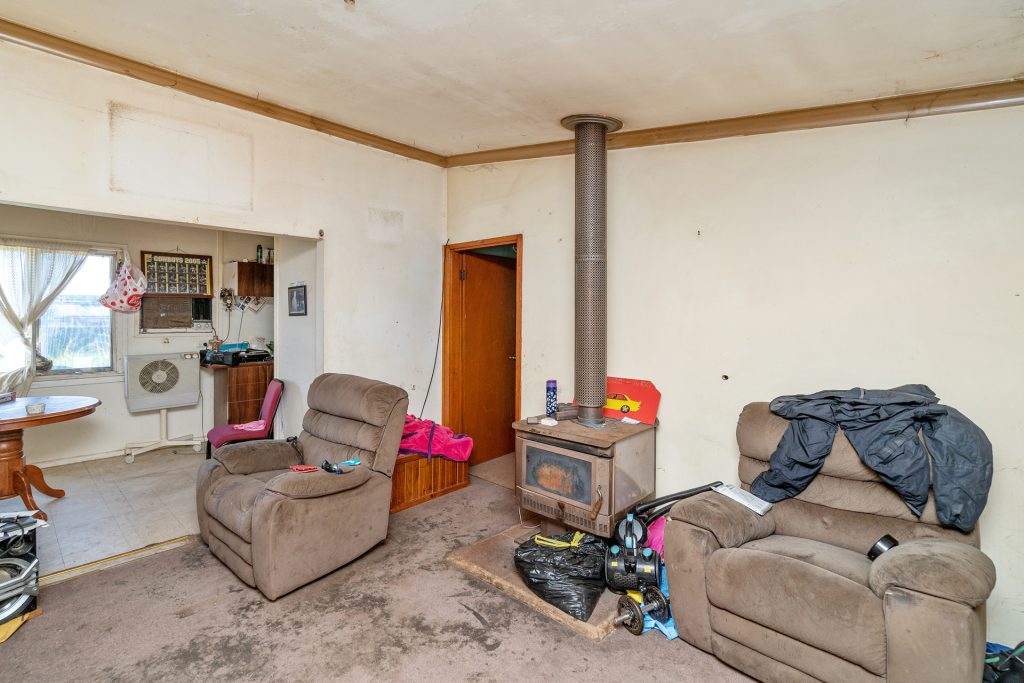 77 Dalgetty Street, Narrandera NSW 2700 - photo 7
