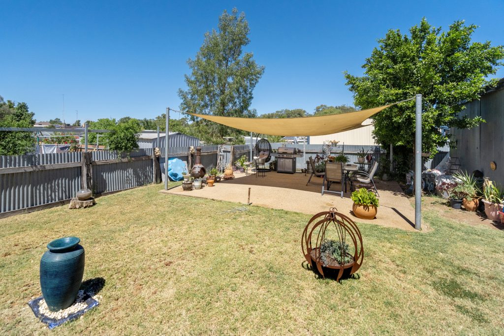 92 Twynam Street, Narrandera NSW 2700 - photo 11