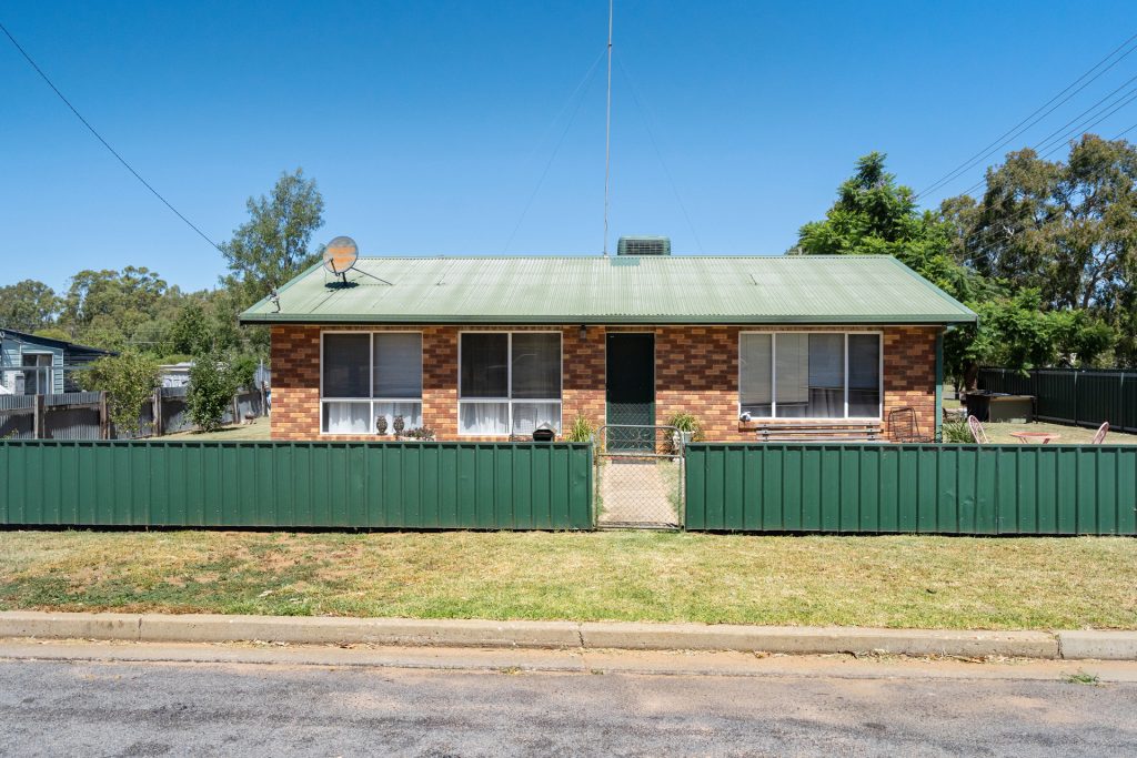 92 Twynam Street, Narrandera NSW 2700 - McGrath Riverina