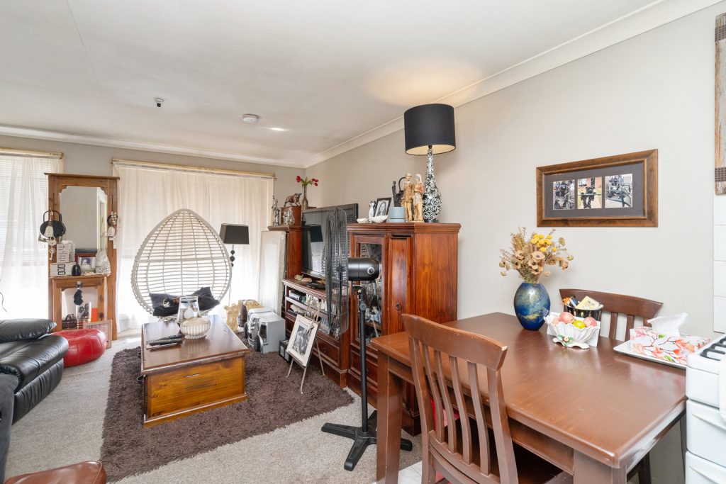 92 Twynam Street, Narrandera NSW 2700 - photo 4