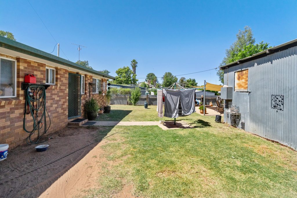 92 Twynam Street, Narrandera NSW 2700 - photo 10