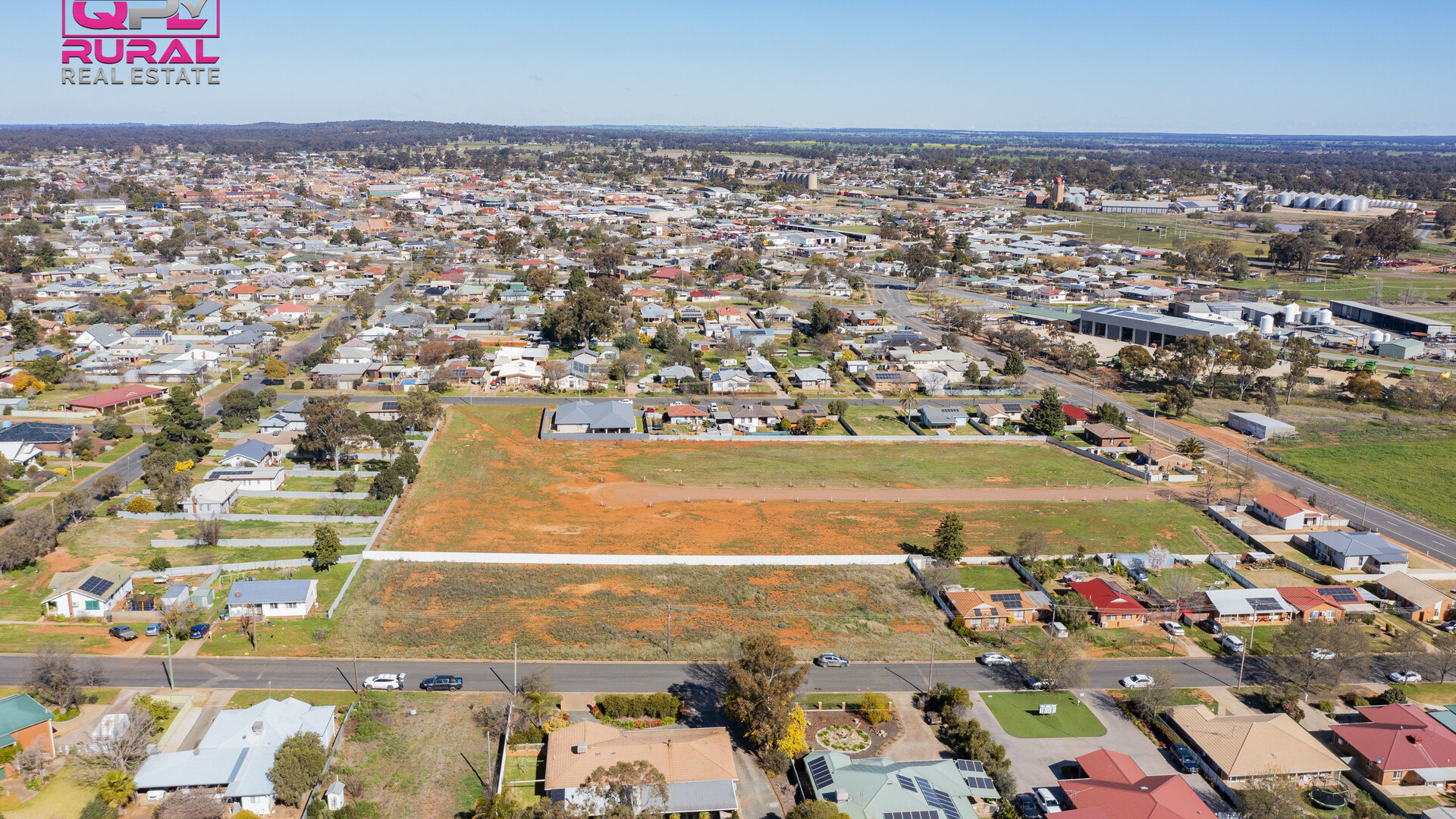 20 Beattie Street, Temora NSW 2666 - photo 2