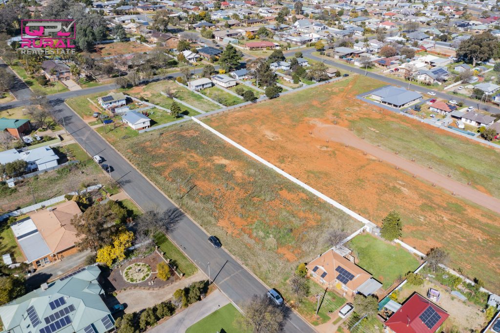 20 Beattie Street, Temora NSW 2666 - photo 5
