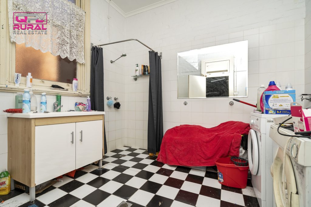 90-96 Larmer Street, Narrandera NSW 2700 - photo 17