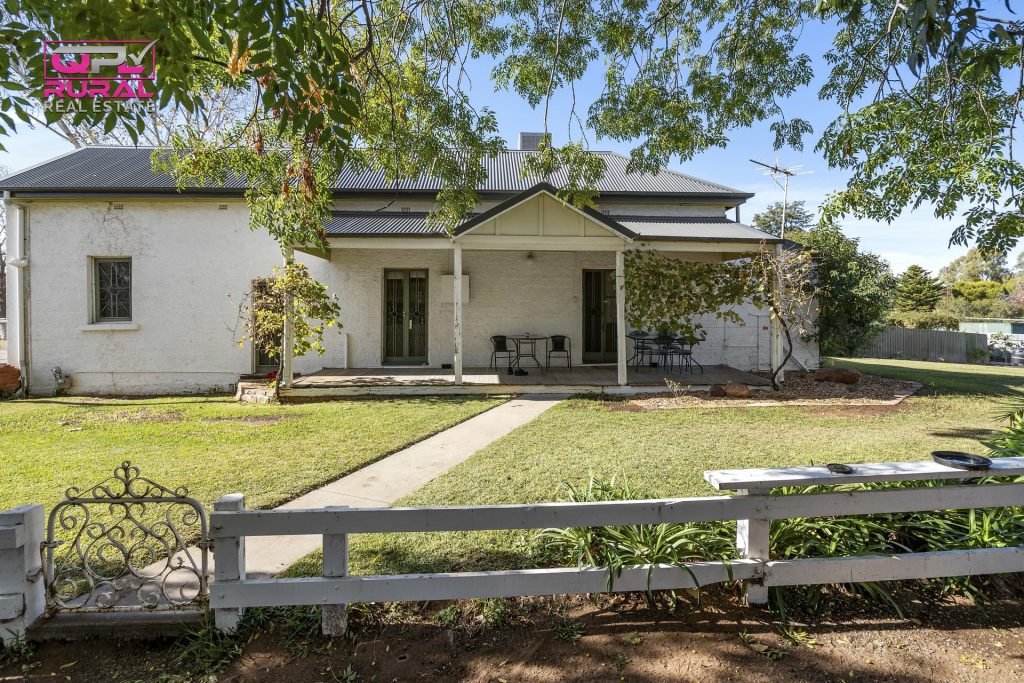 90-96 Larmer Street, Narrandera NSW 2700 - photo 3