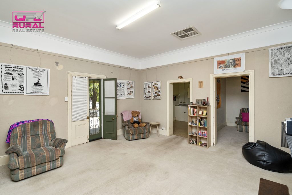90-96 Larmer Street, Narrandera NSW 2700 - photo 7